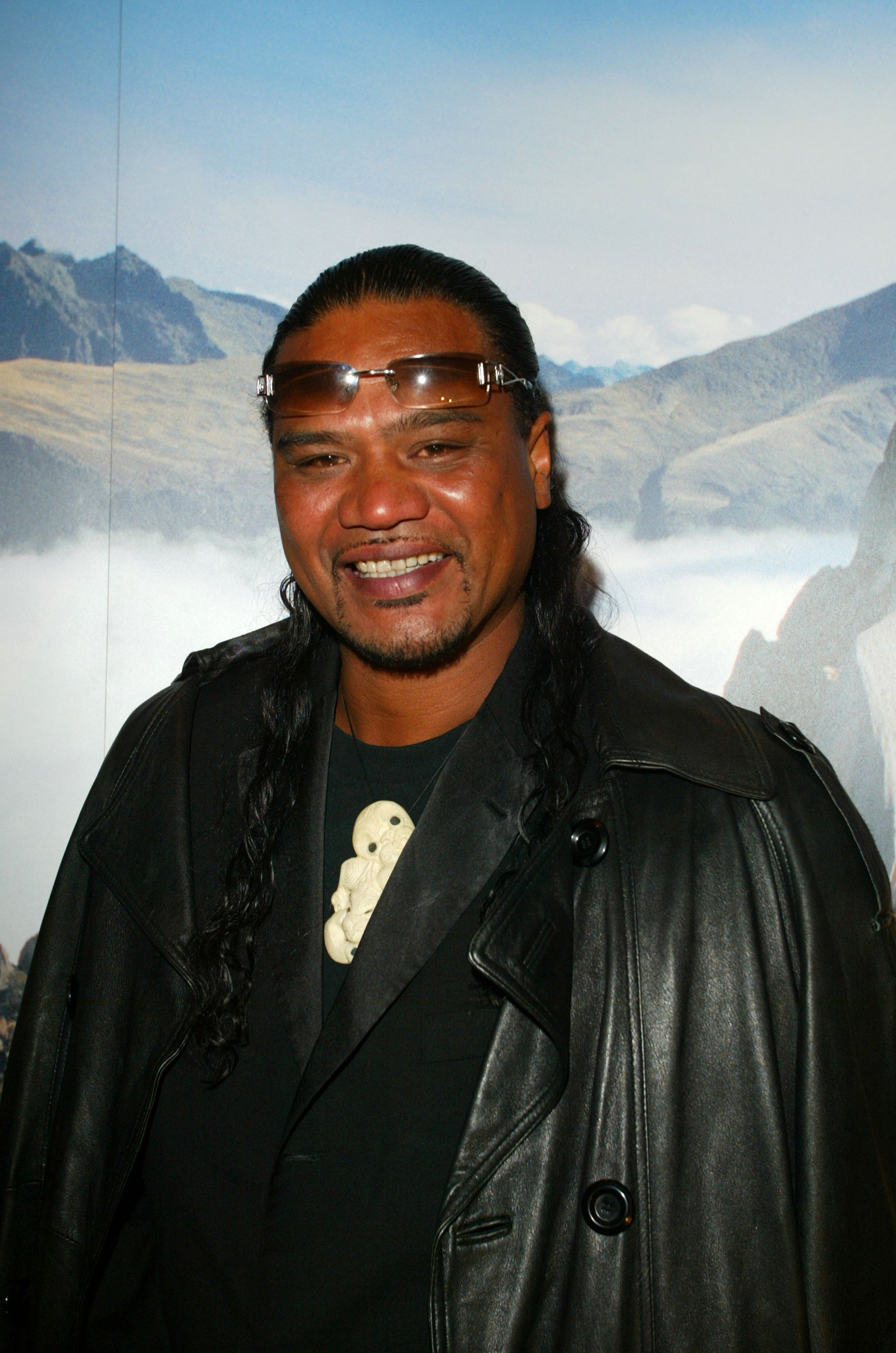 actor Lawrence Makoare large photo