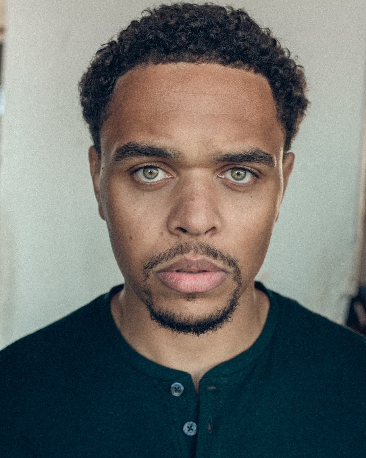 actor Bradley John large photo