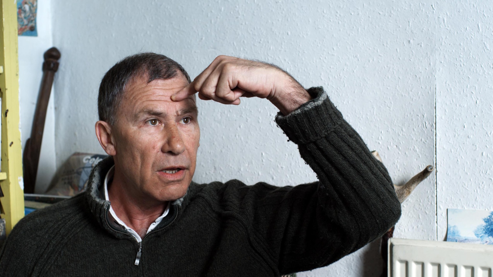 actor Robert Hill large photo