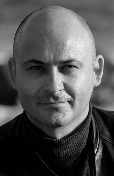 actor Steve Bastoni large photo