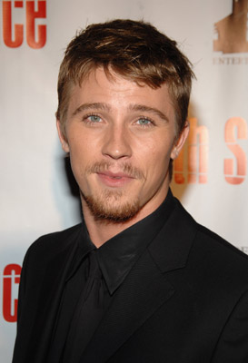 actor Garrett Hedlund large photo
