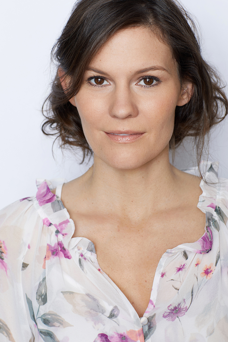 actor Bonnie Bentley large photo