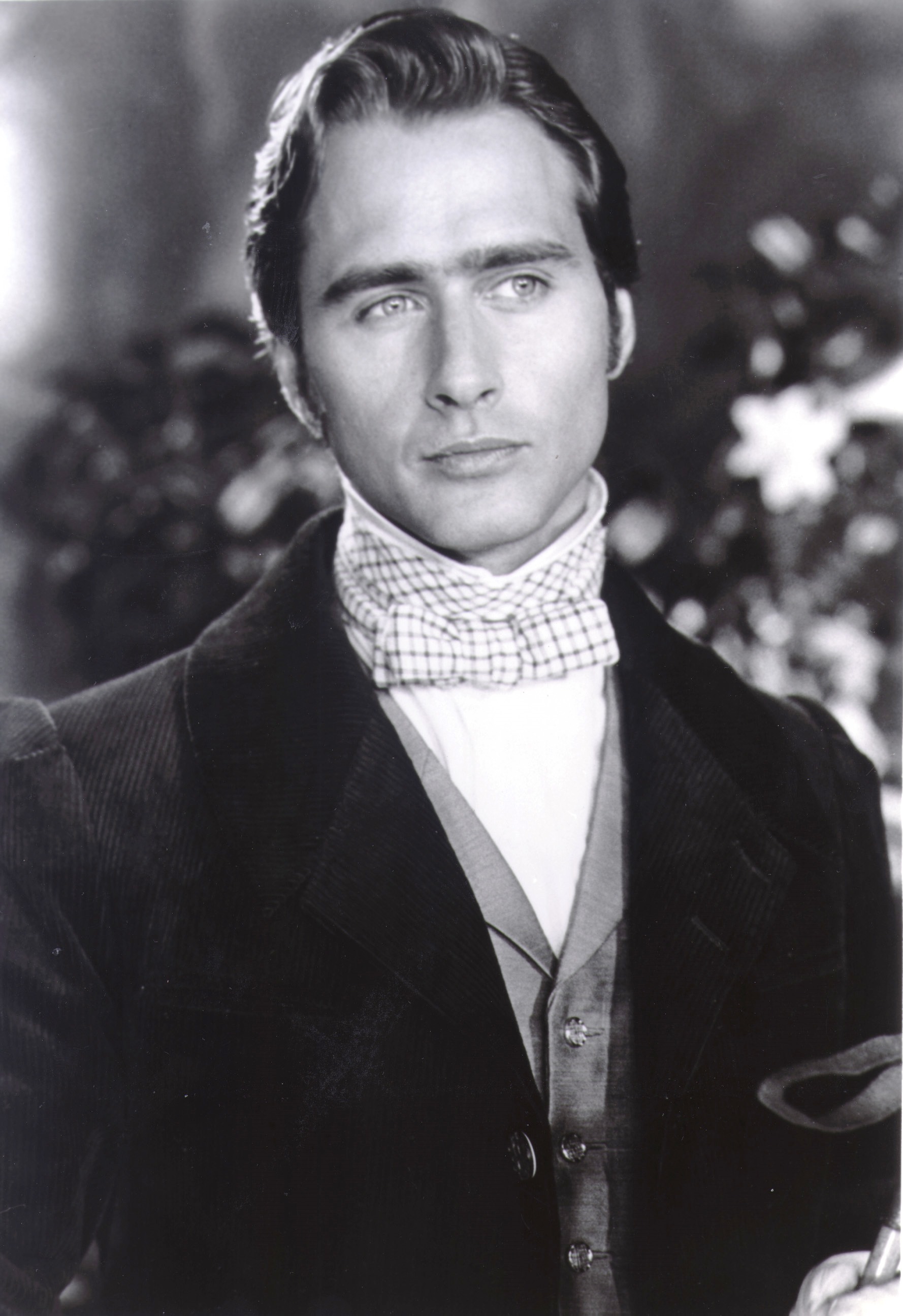 actor Marcus Gilbert large photo