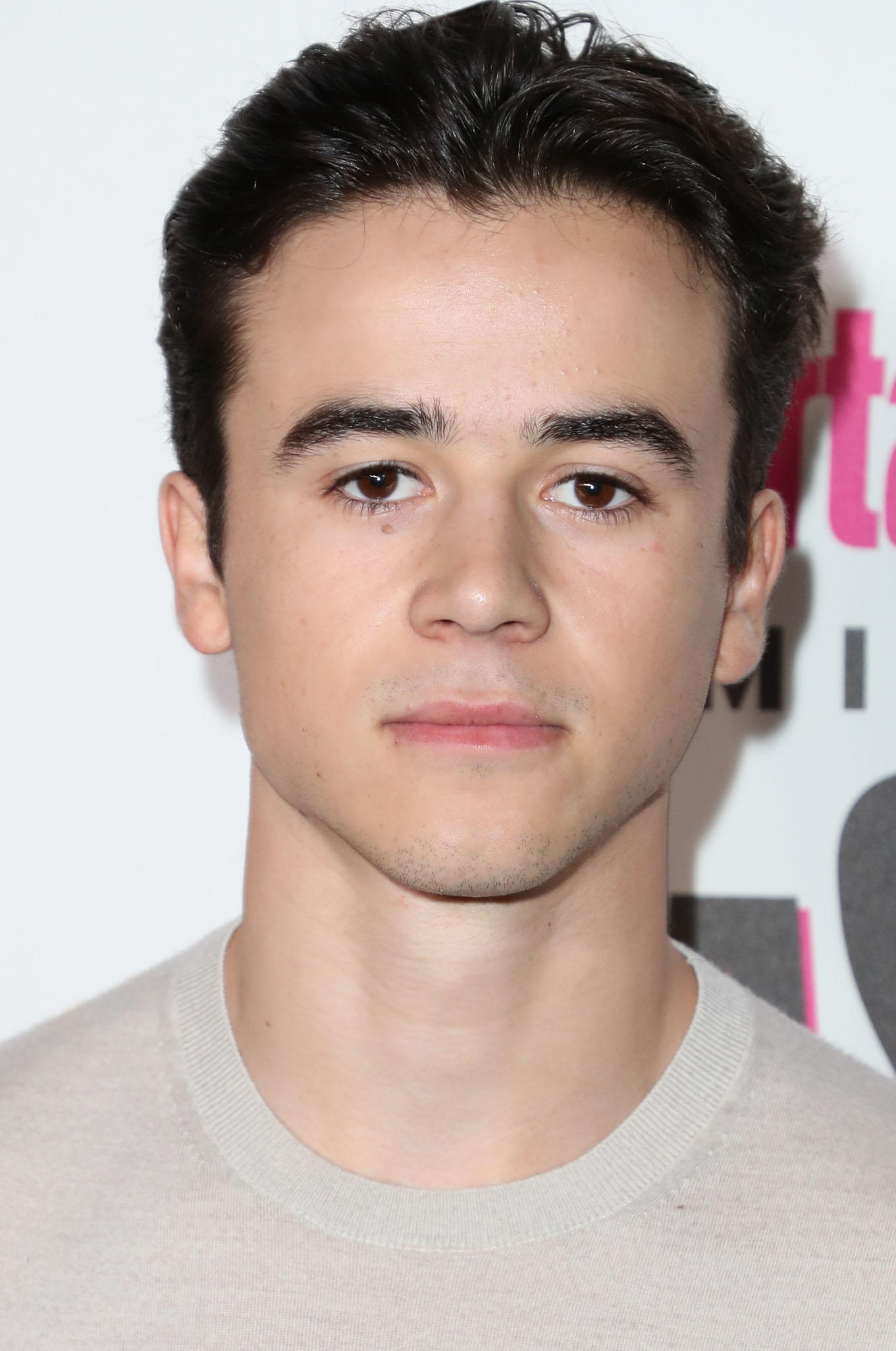 actor Keean Johnson large photo