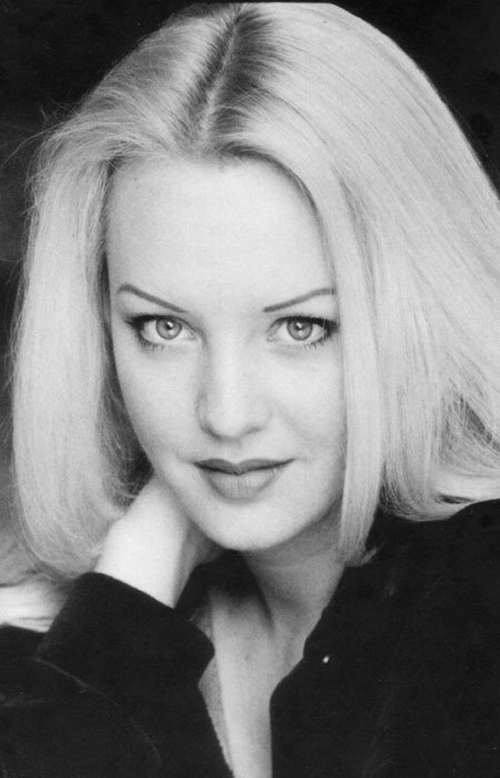 actor Wendi McLendon-Covey large photo