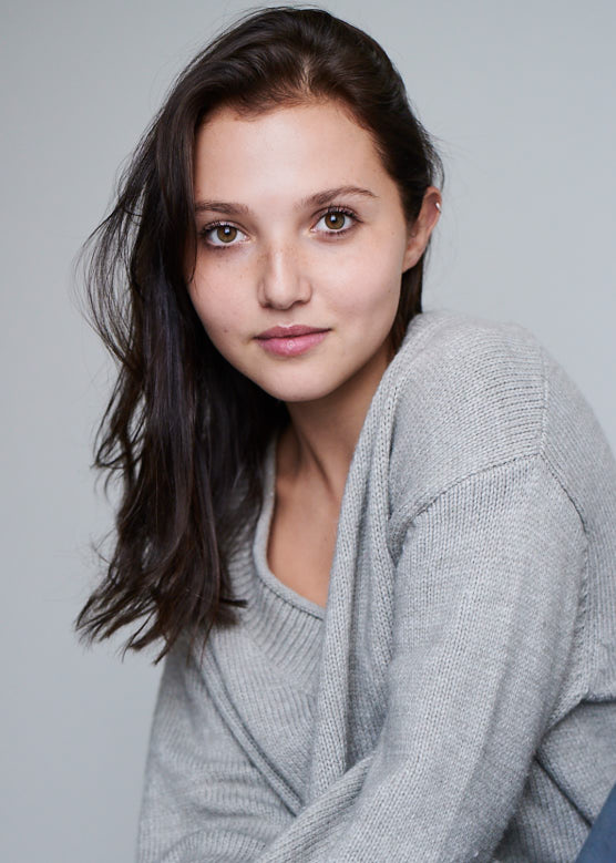 actor Mia McKenna-Bruce large photo