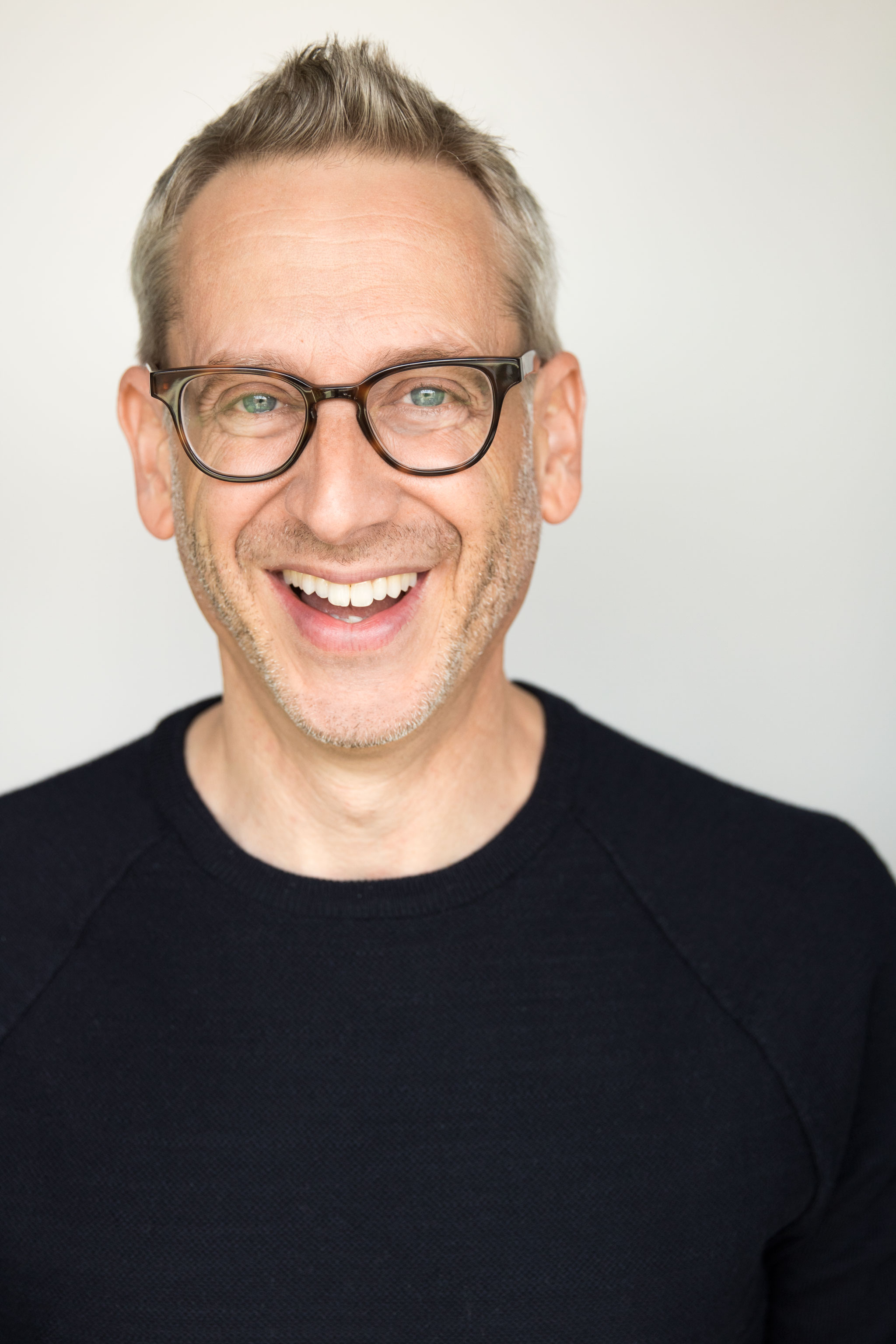 actor Richard Israel large photo