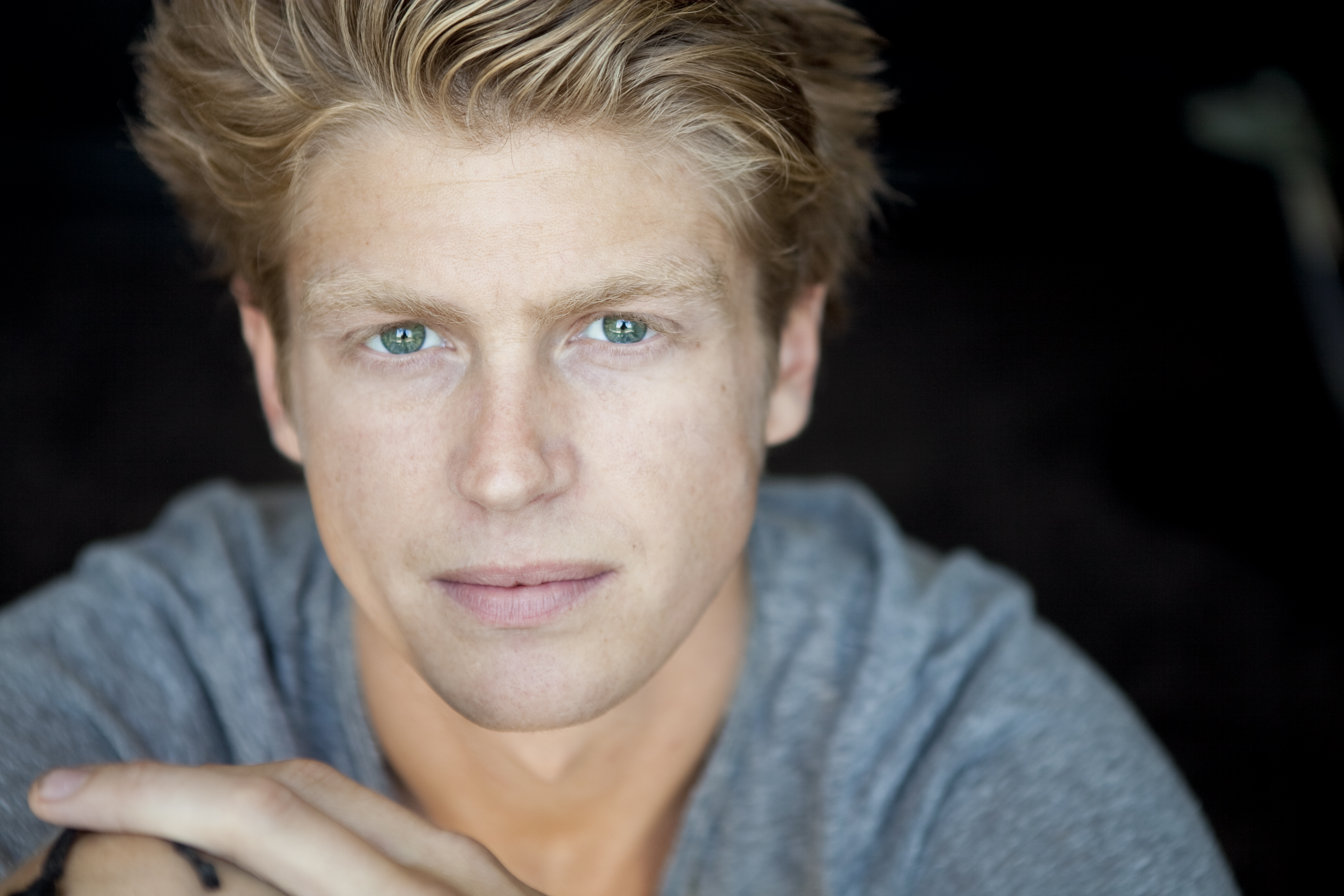 actor Andrew Francis large photo