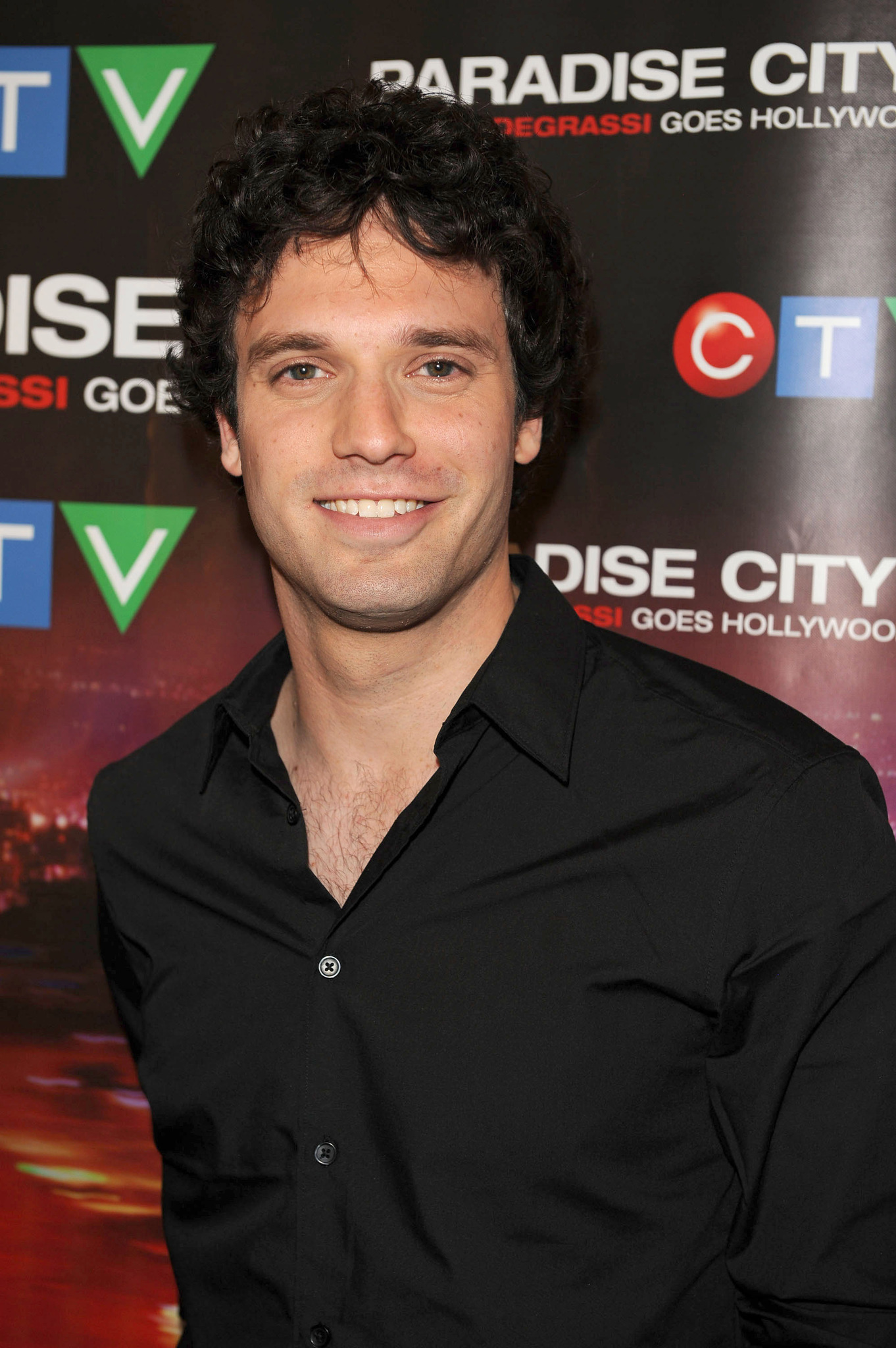 actor Jake Epstein large photo