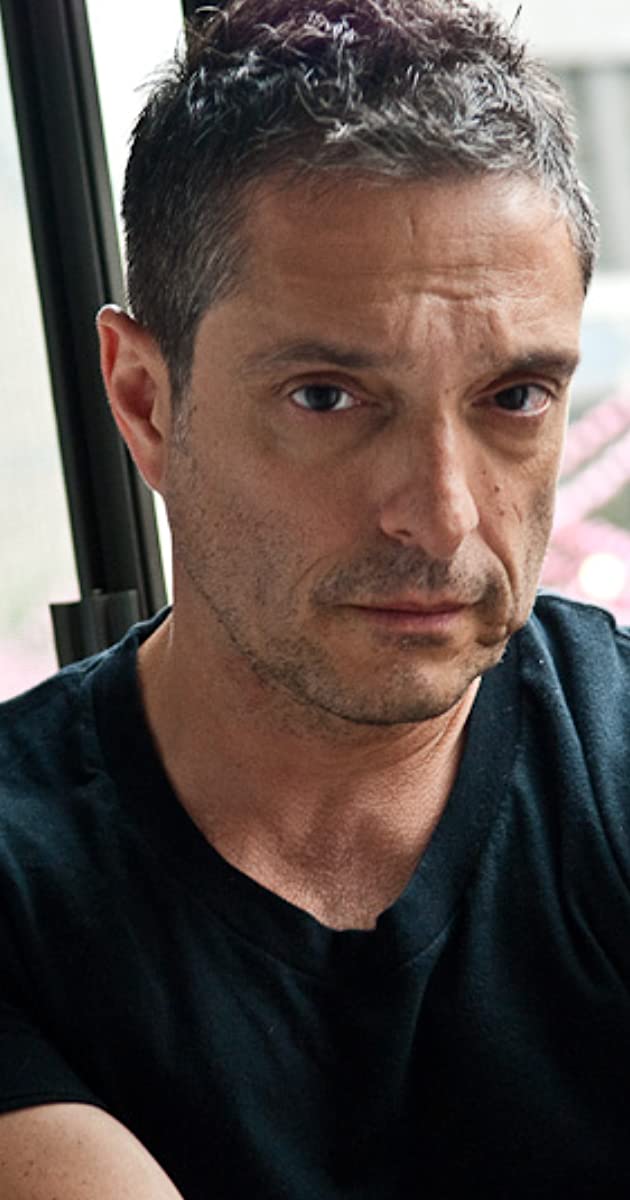 actor Romano Orzari large photo