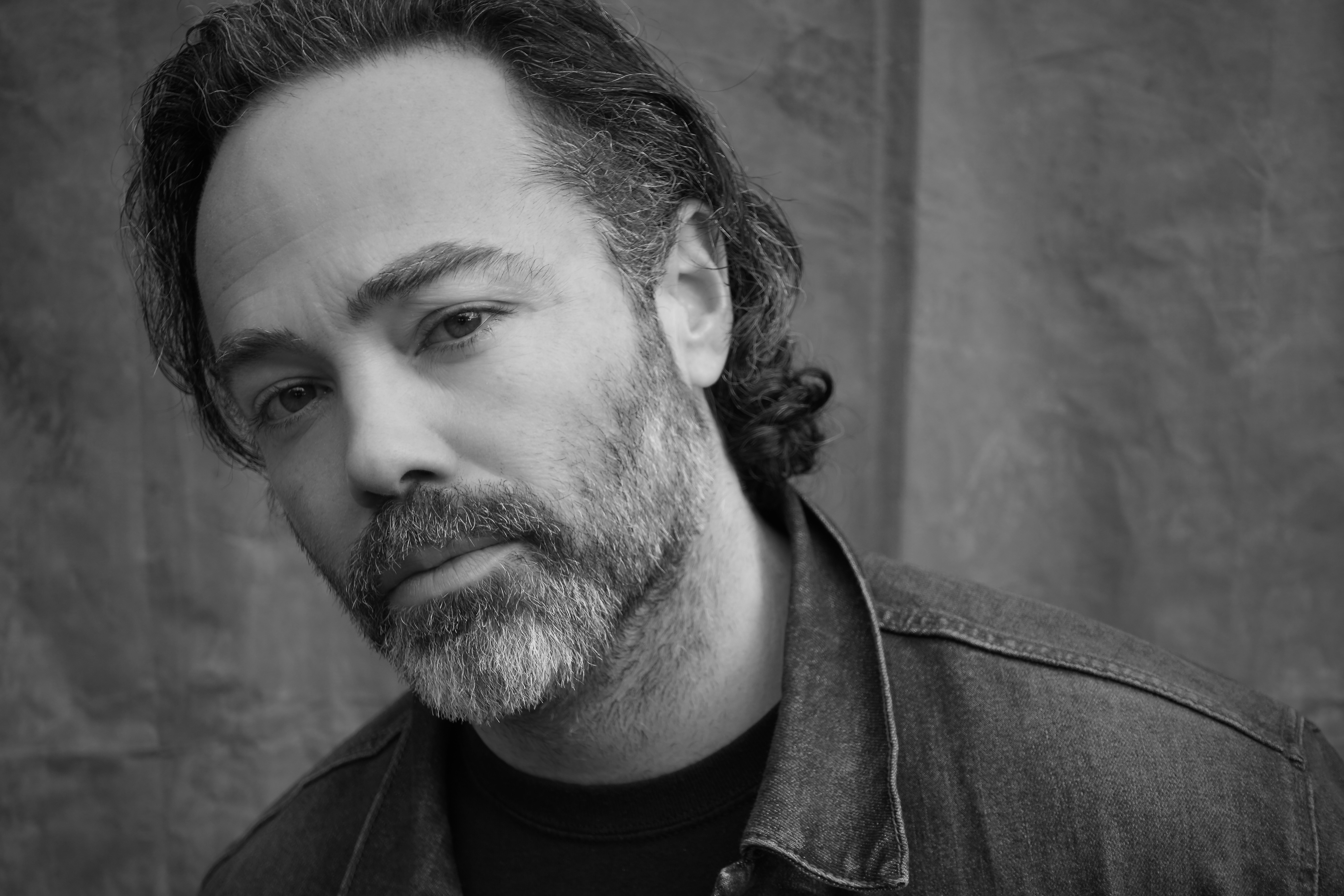 actor John Hensley large photo