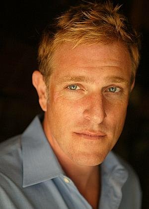 actor Scott Atkinson large photo