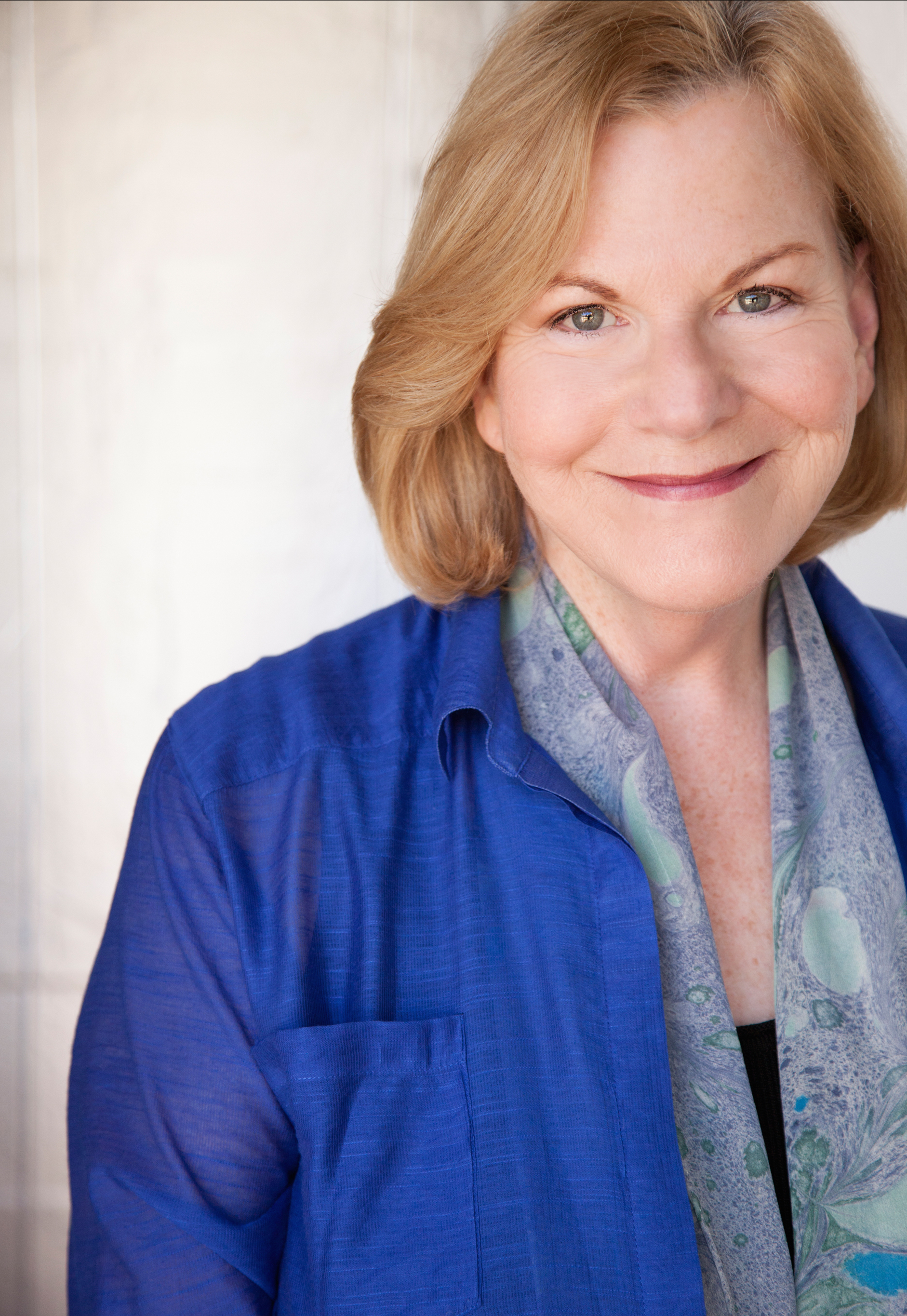 actor Myra Turley large photo