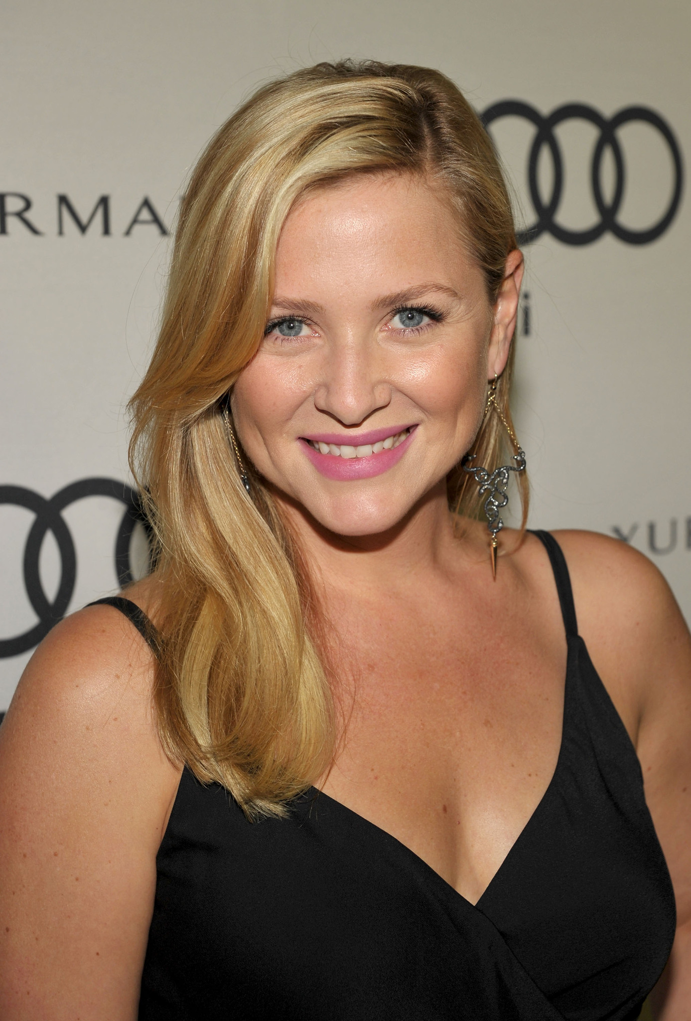 actor Jessica Capshaw large photo actor Jessica Capshaw large photo