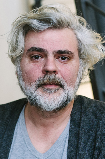 actor Nikos Karathanos large photo