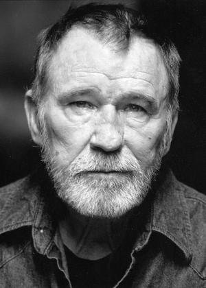 actor James Gammon large photo