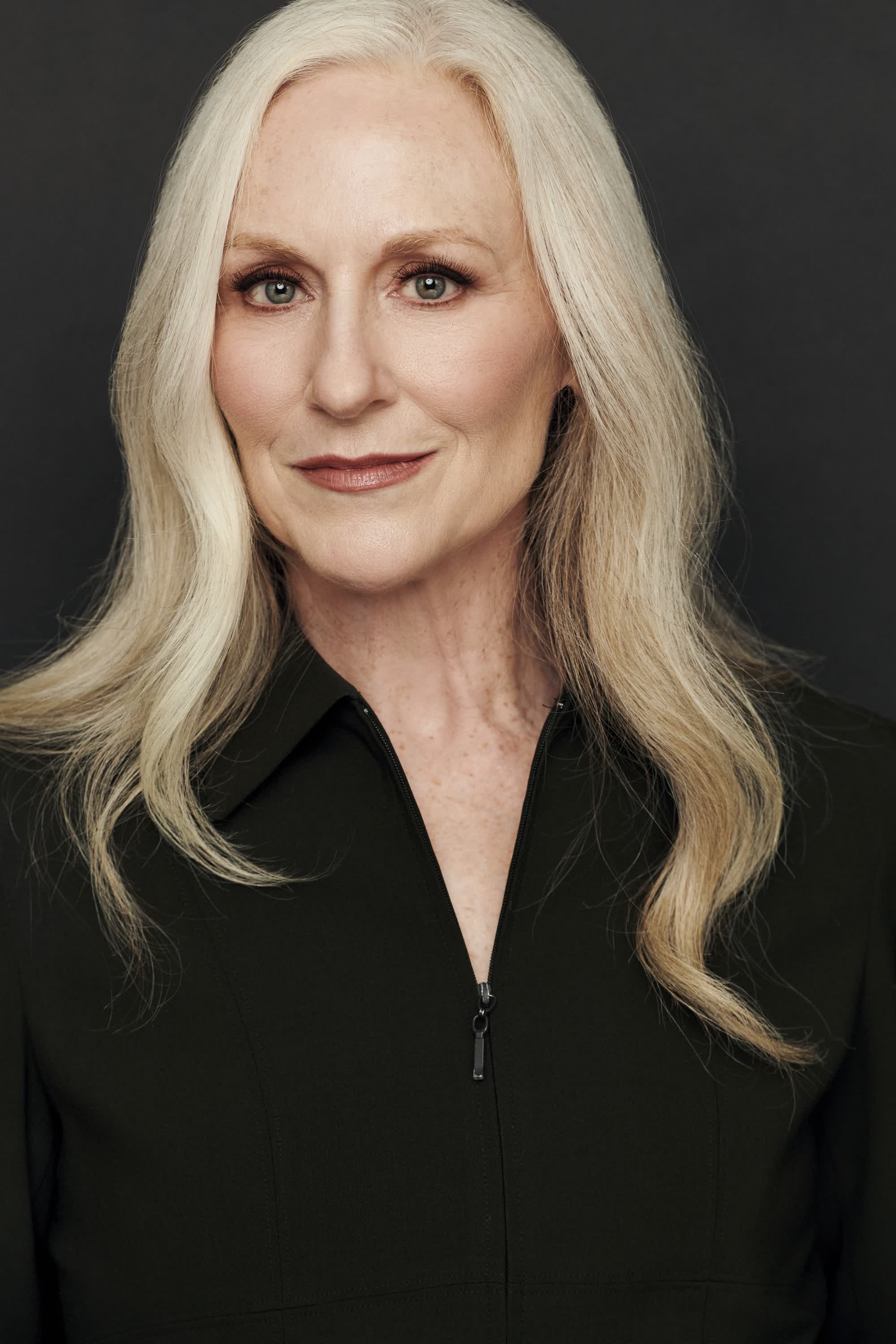 actor Elizabeth Ward Land large photo