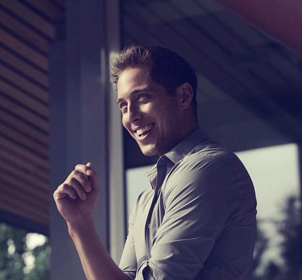 actor Chris Violette large photo