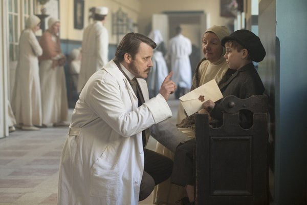 actor Anthony Calf large photo