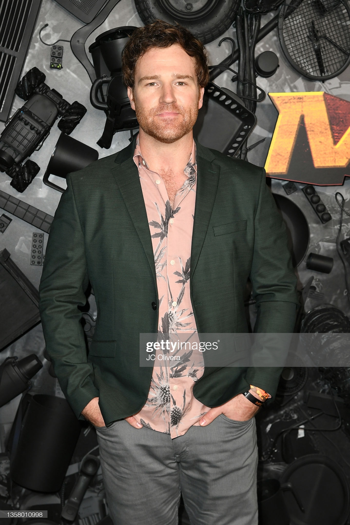 actor Shane Hartline large photo