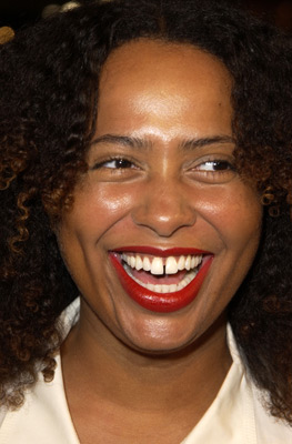actor Lisa Nicole Carson large photo