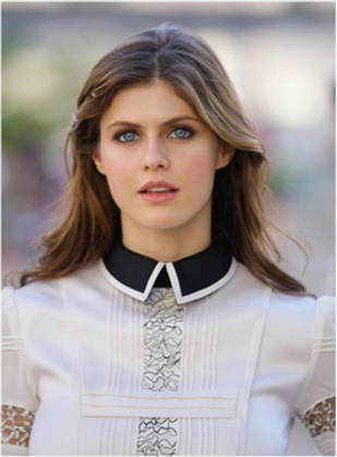 actor Alexandra Daddario large photo