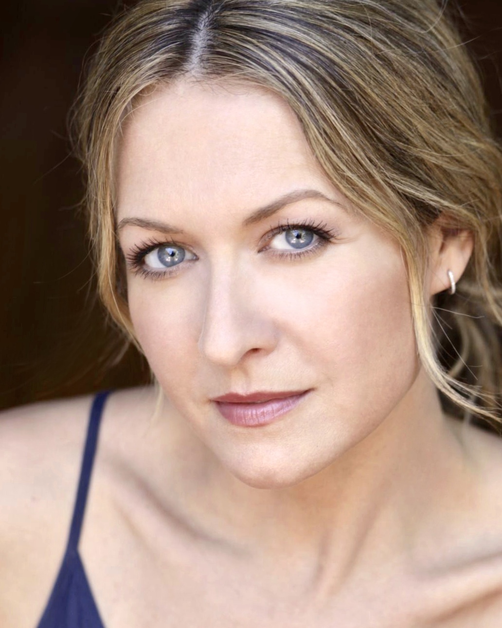 actor Ali Hillis large photo