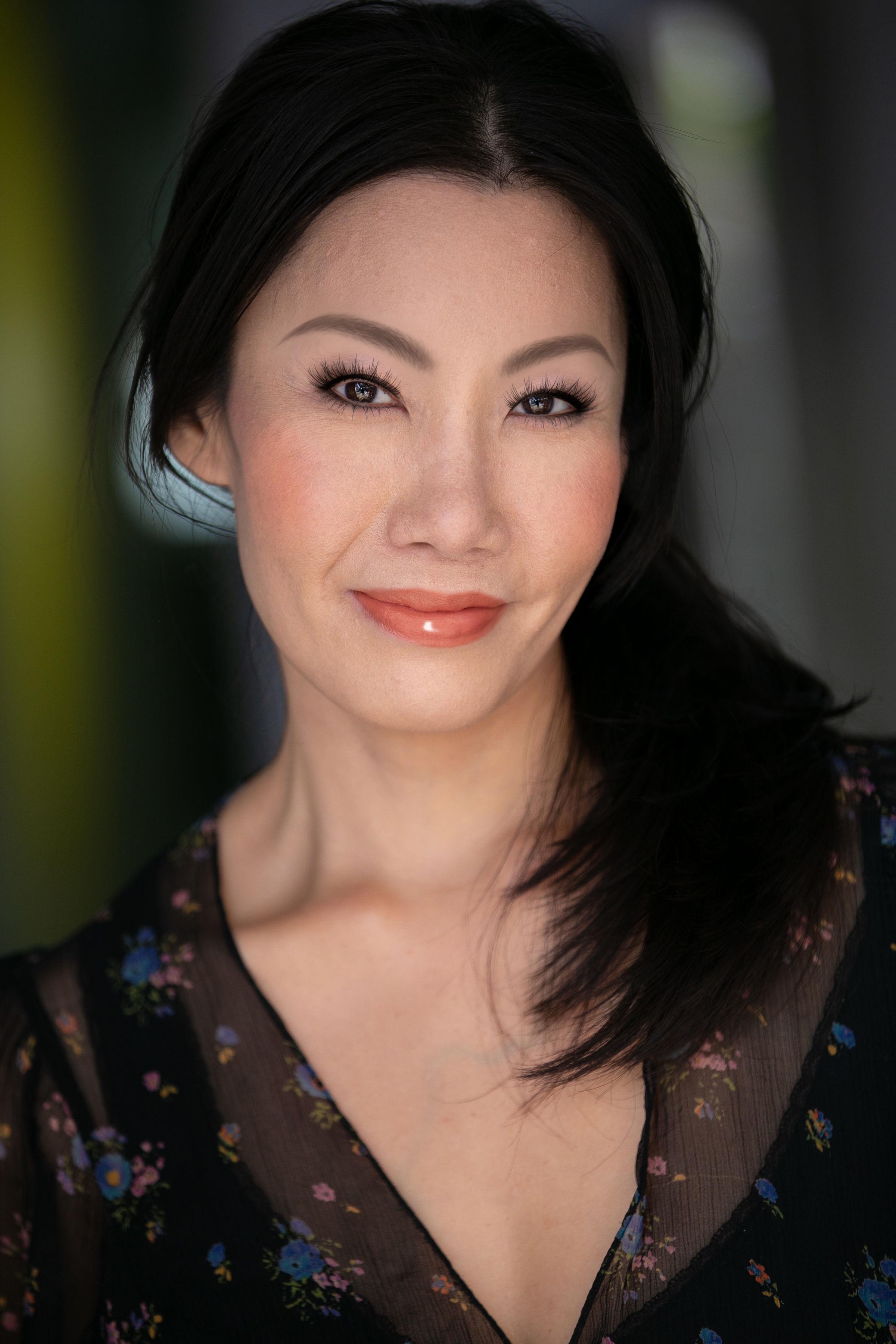 actor Jennifer Choe large photo