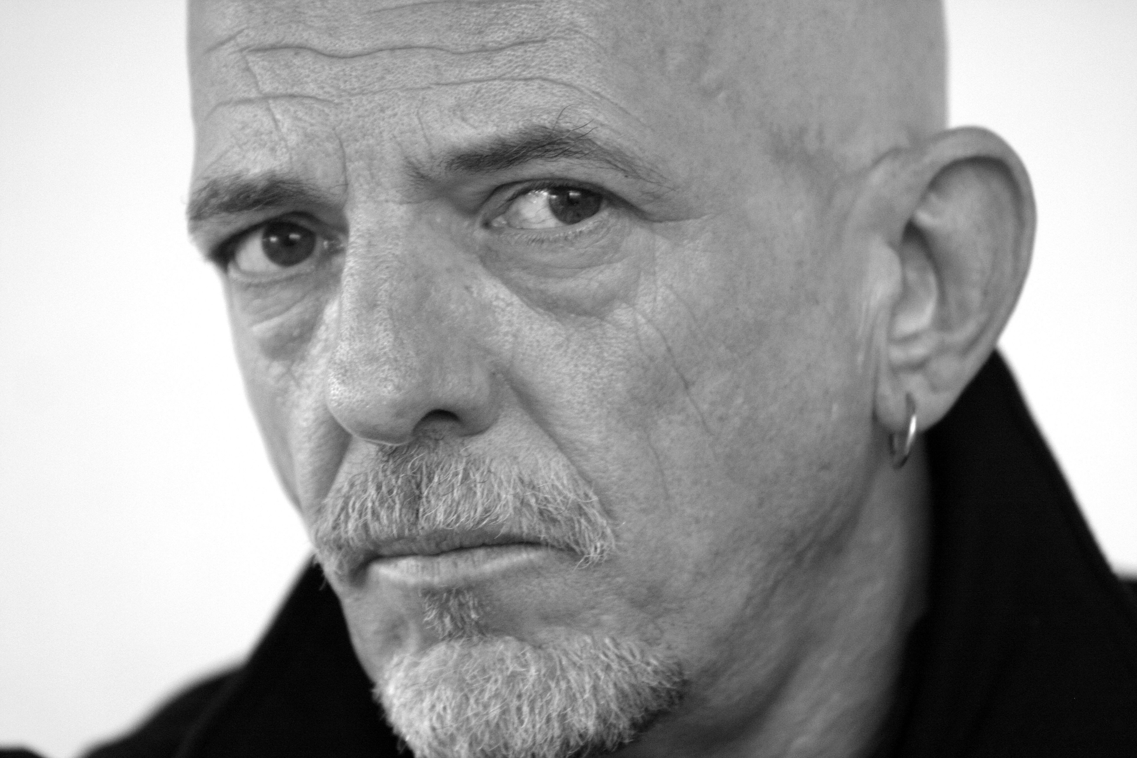 actor Liam Carney large photo