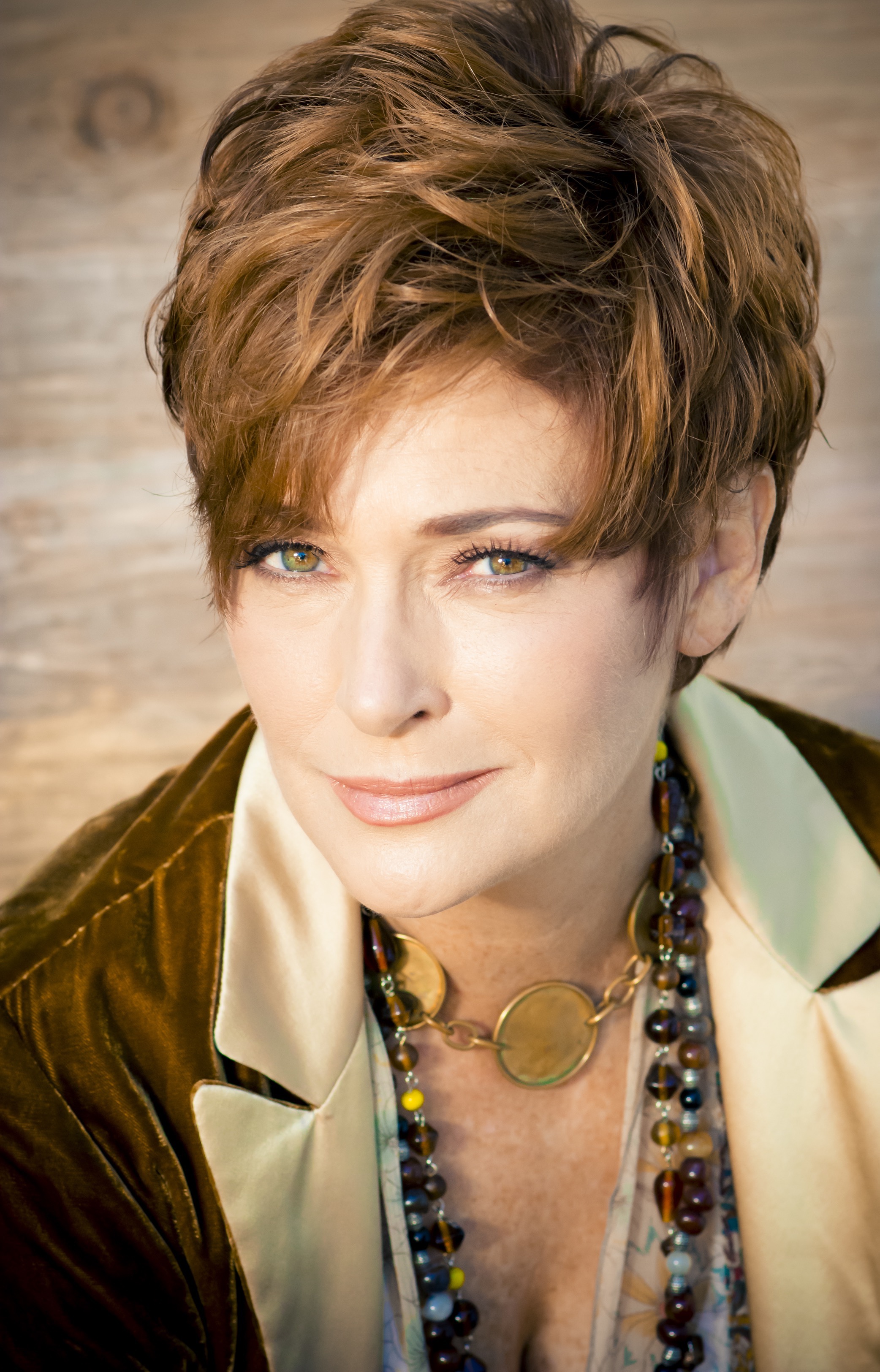 actor Carolyn Hennesy large photo