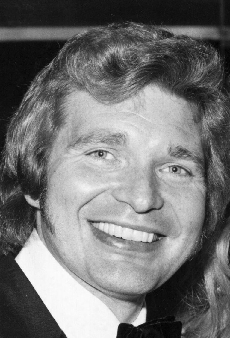 actor Derren Nesbitt large photo