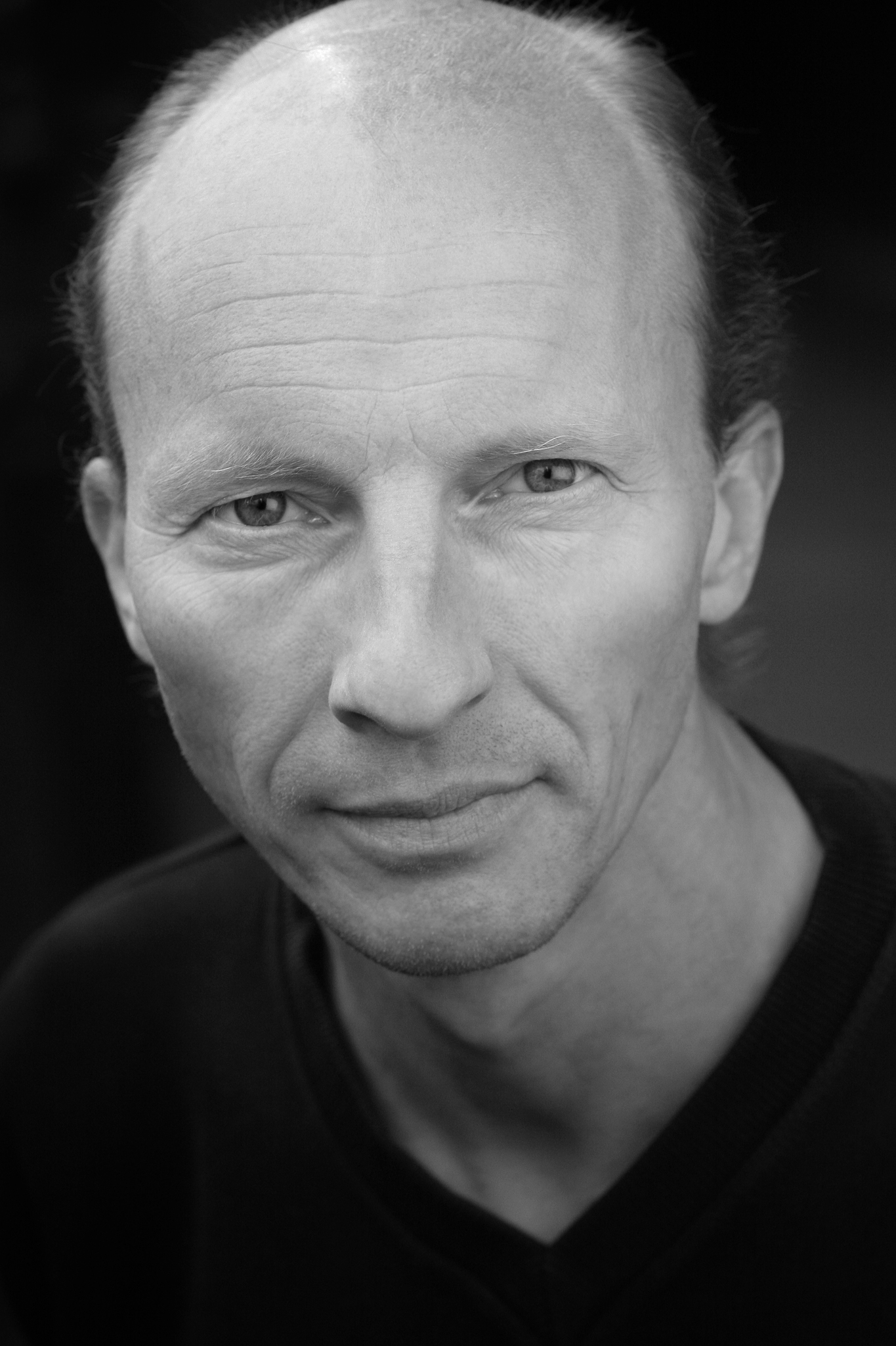 actor Michael Jenn large photo