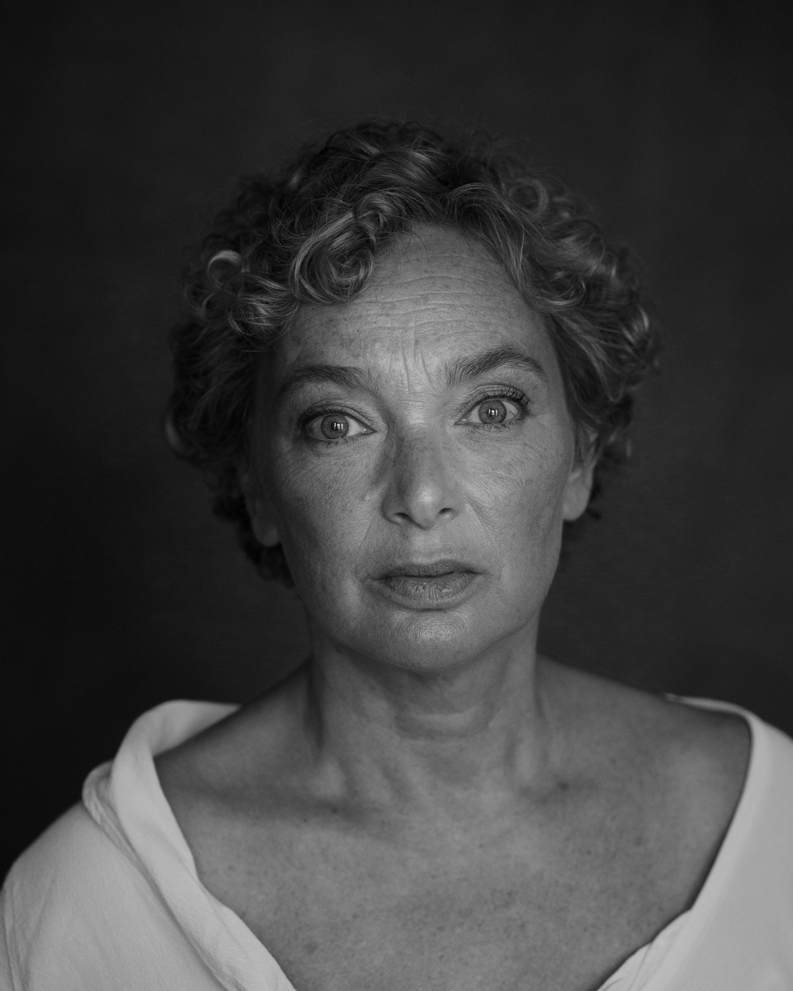 actor Emma Amos large photo