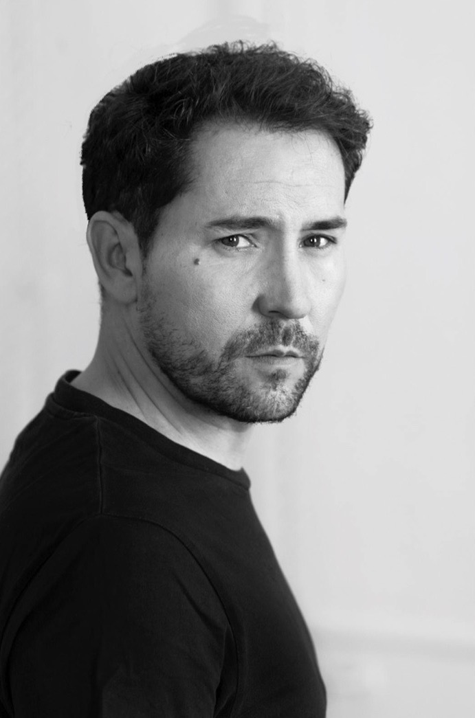 actor Javier Godino large photo