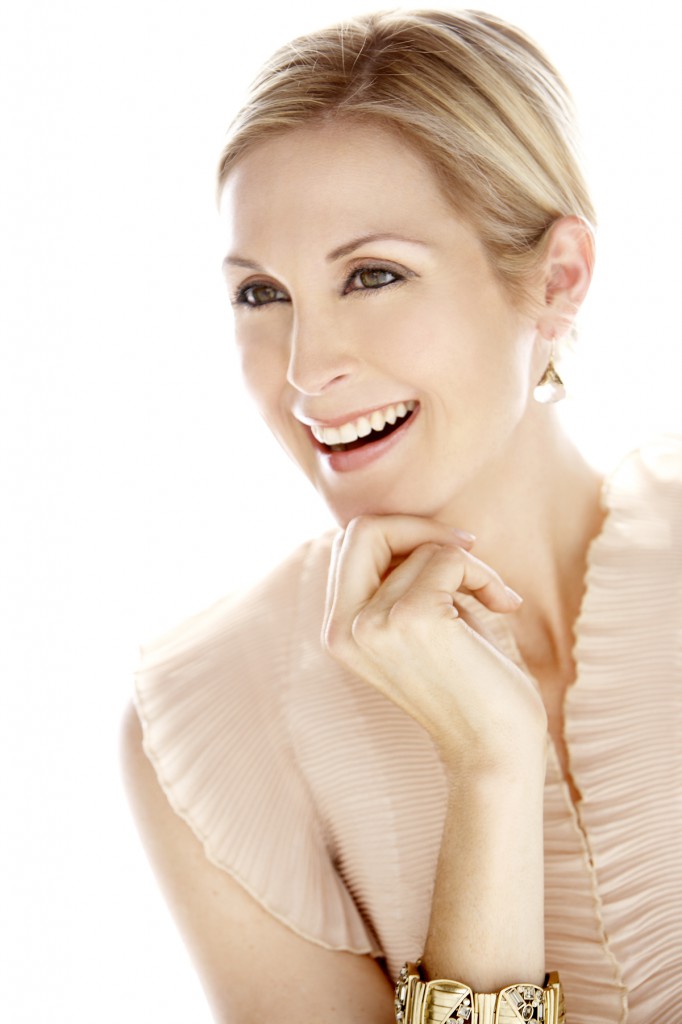 actor Kelly Rutherford large photo