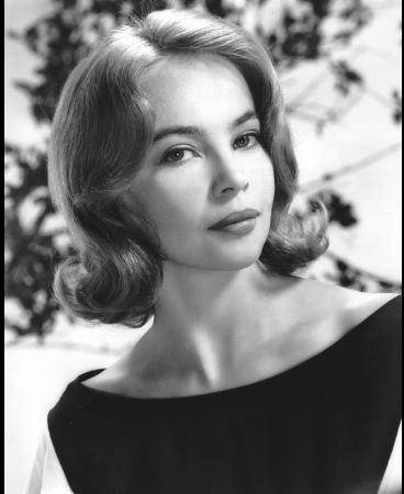 actor Leslie Caron large photo