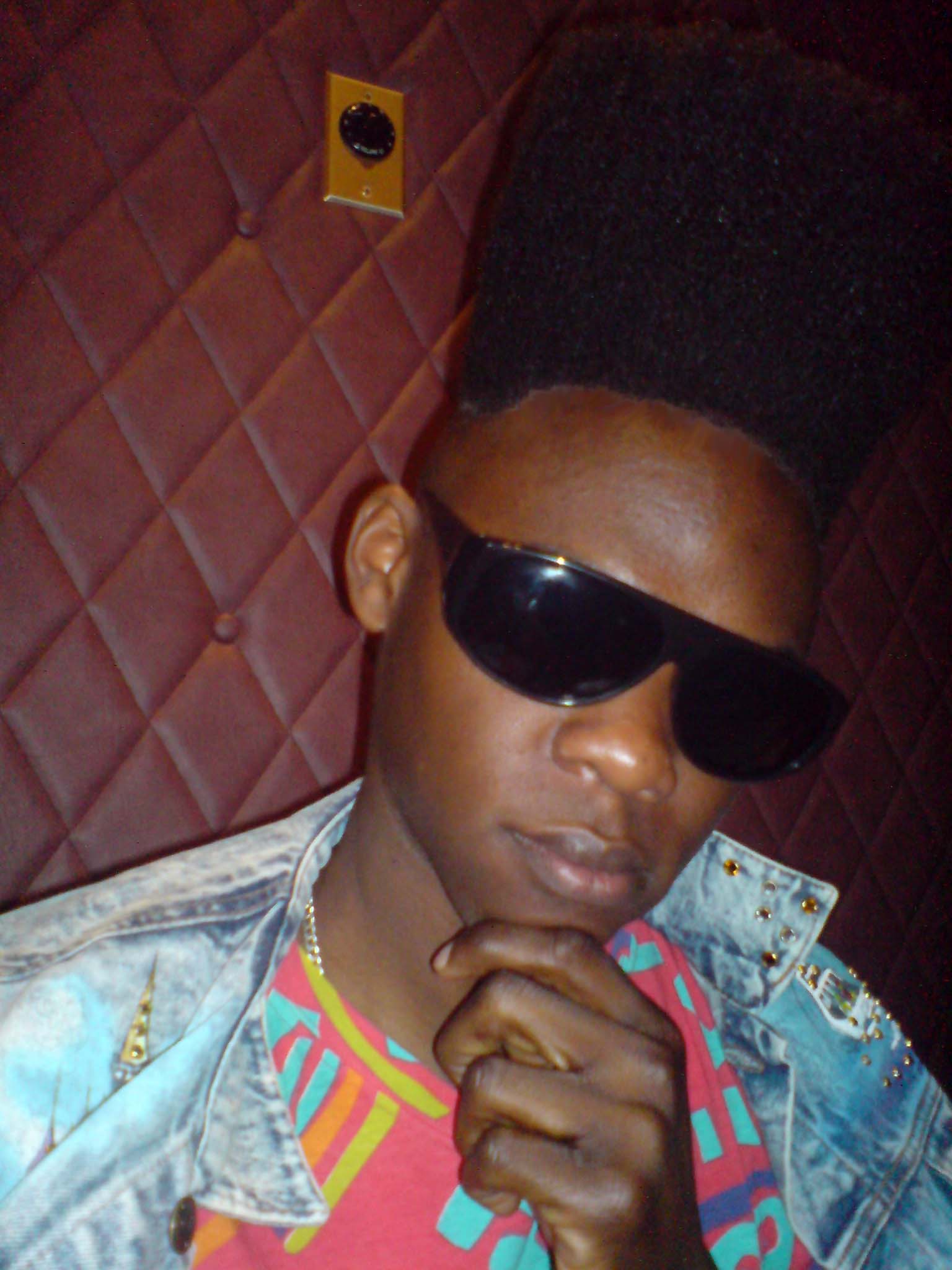 actor Aliu Oyofo large photo