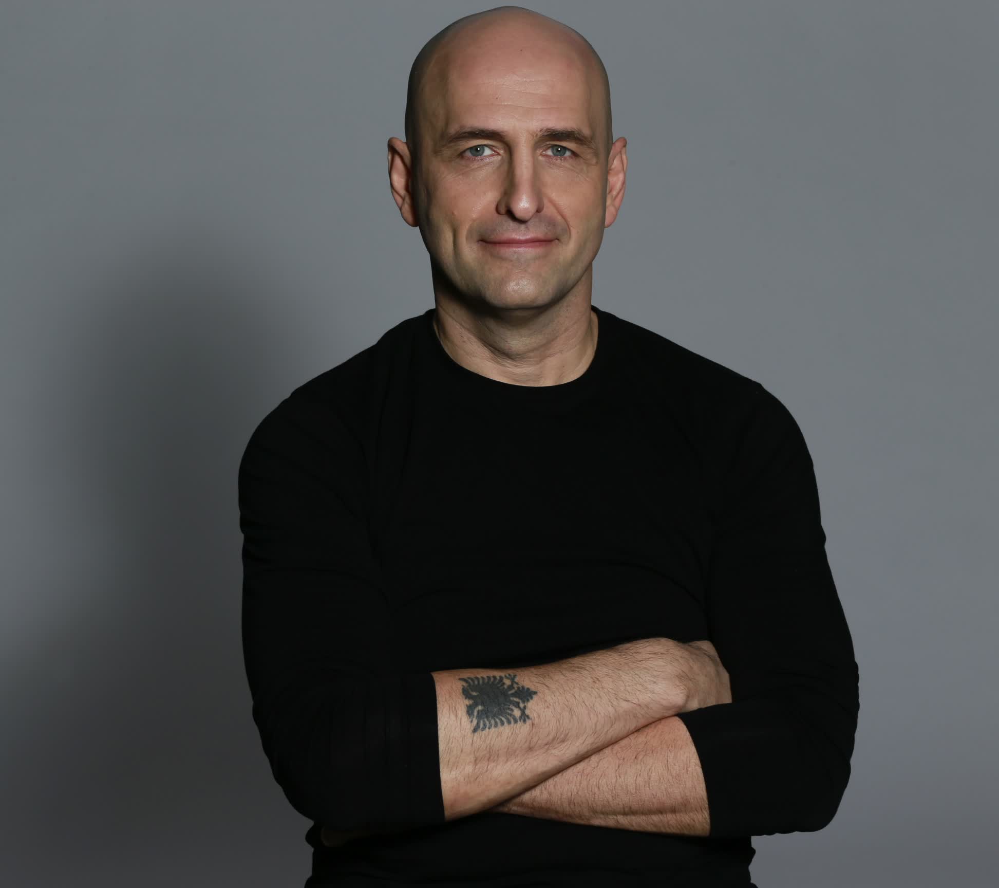 actor James Biberi large photo