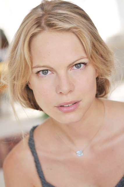 actor Cécile Breccia large photo