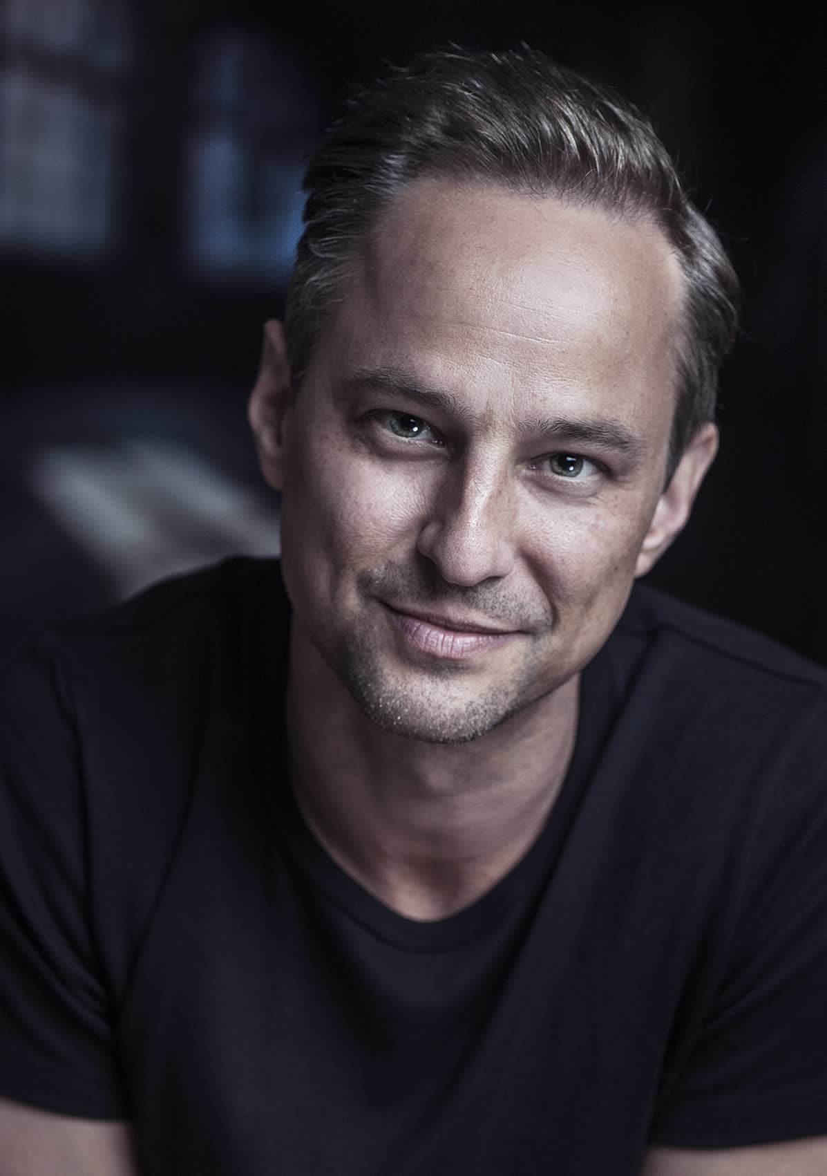 actor Courtenay J. Stevens large photo