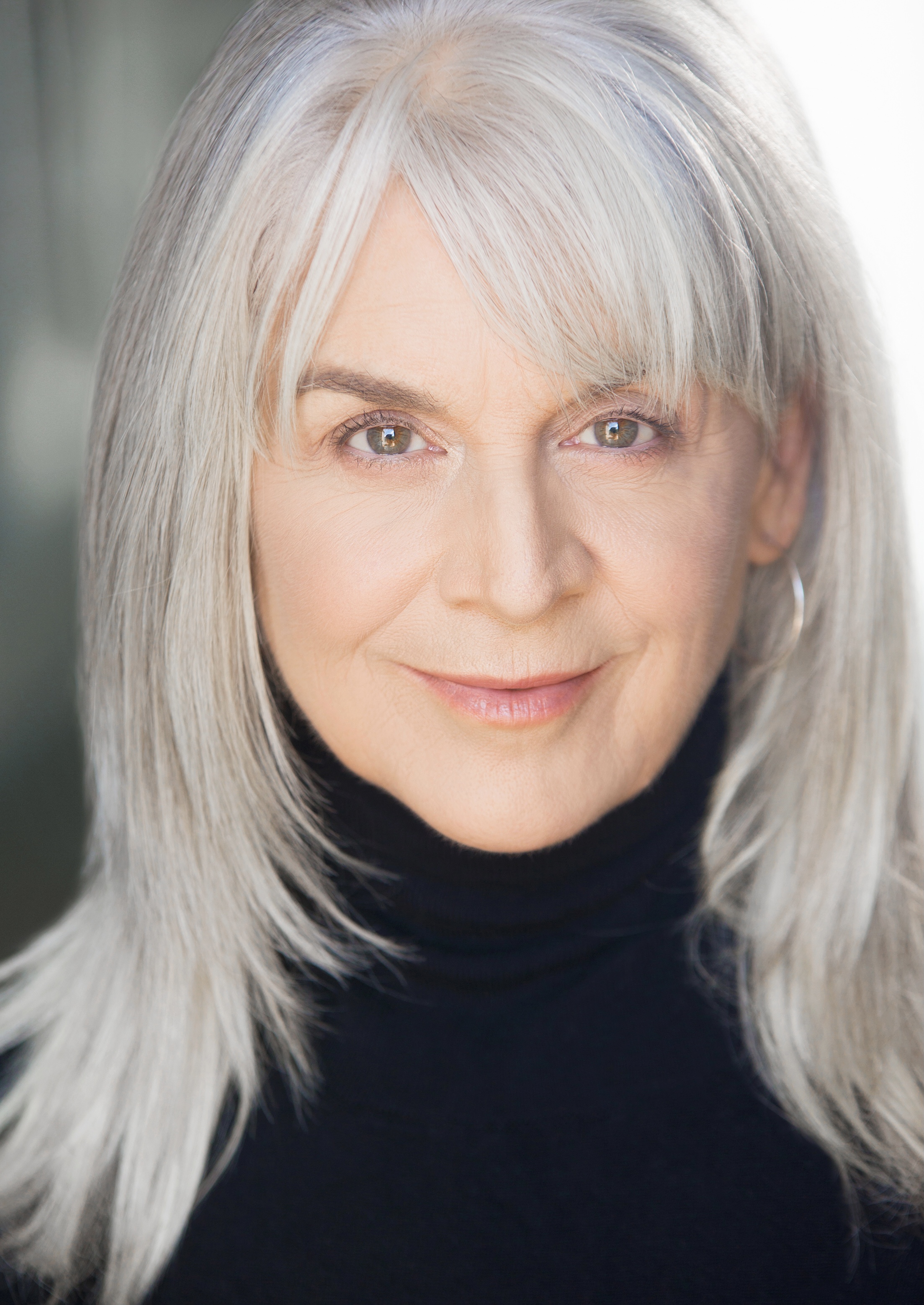 actor Jennifer Griffin large photo