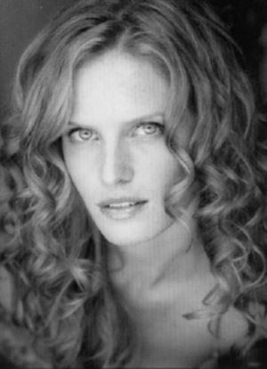 actor Rebecca Mader large photo