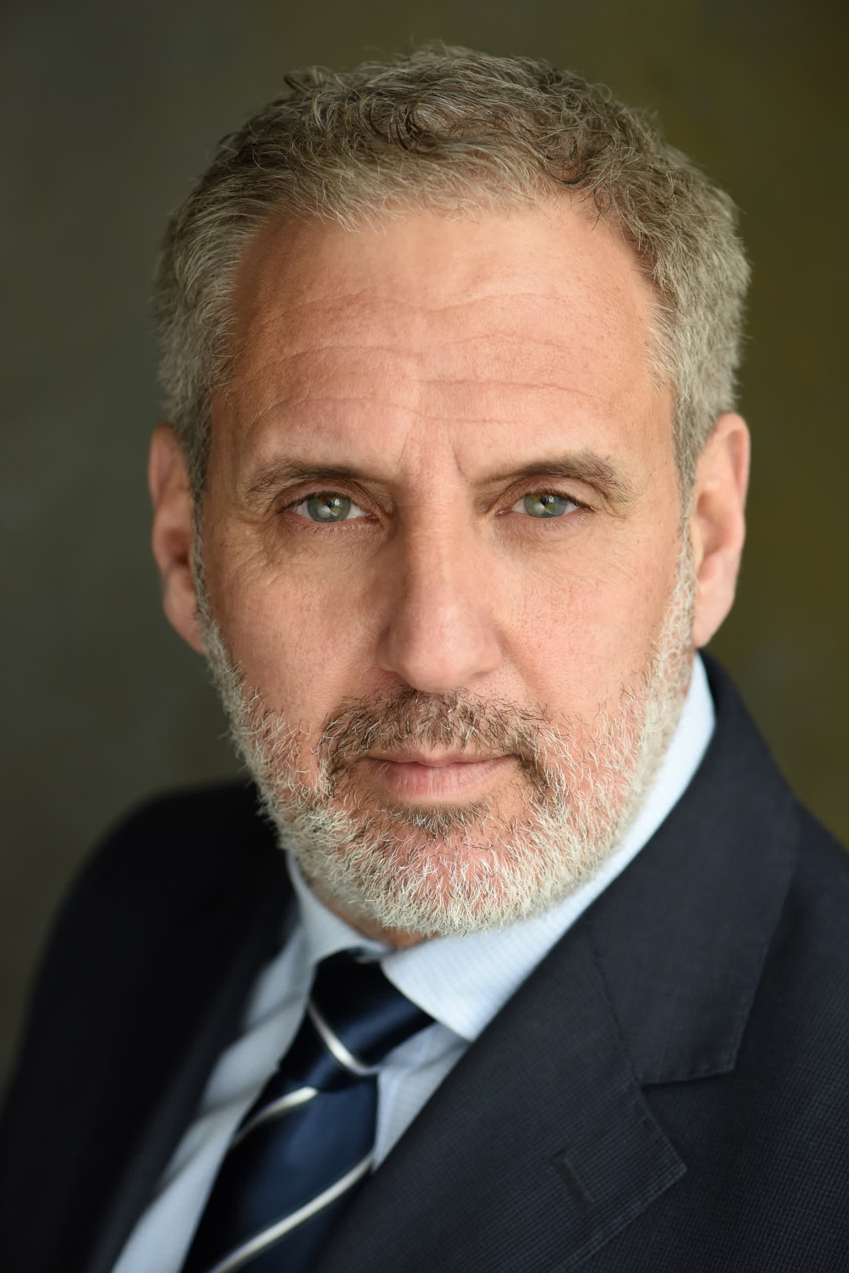 actor Vincent Riotta large photo