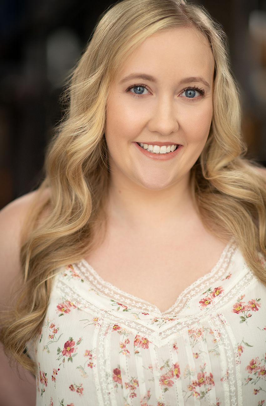 actor Megan McKinnon large photo