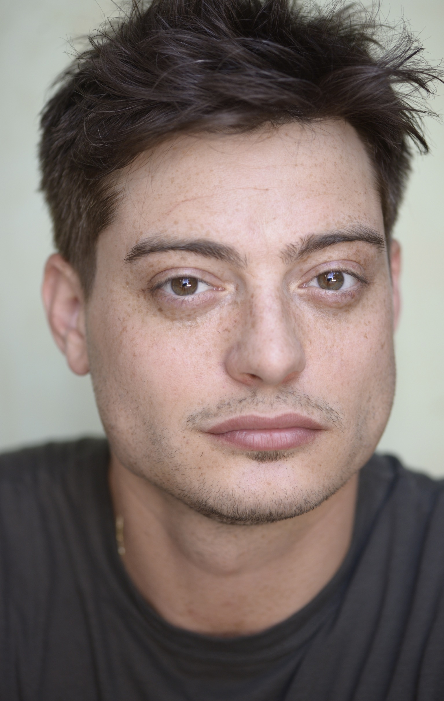 actor Andrew Lawrence large photo