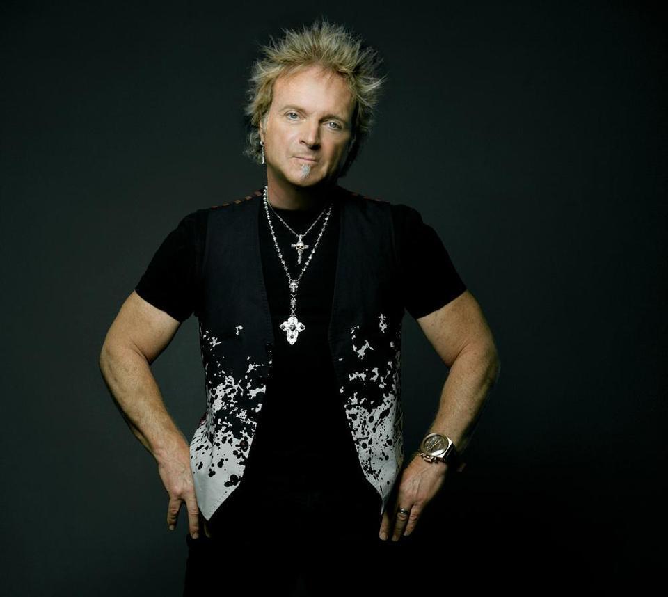 actor Joey Kramer large photo