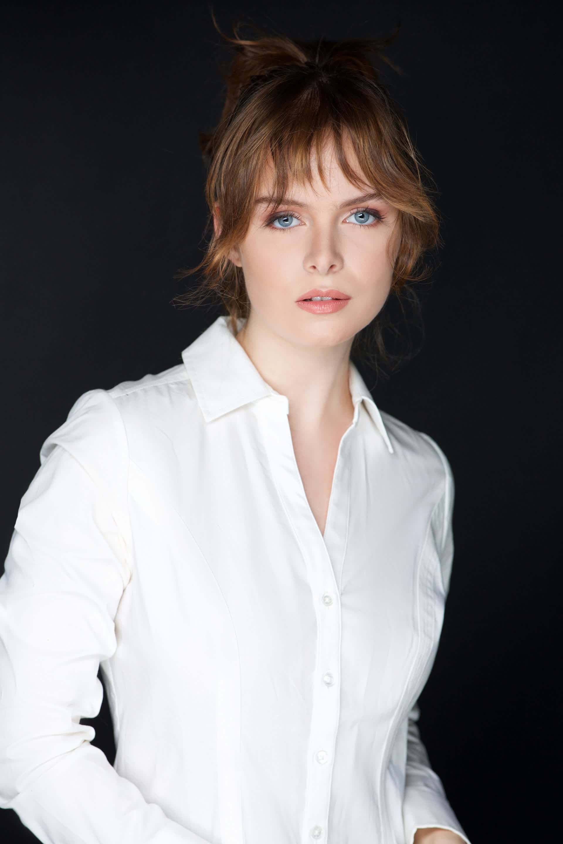 actor Brighid Fleming large photo