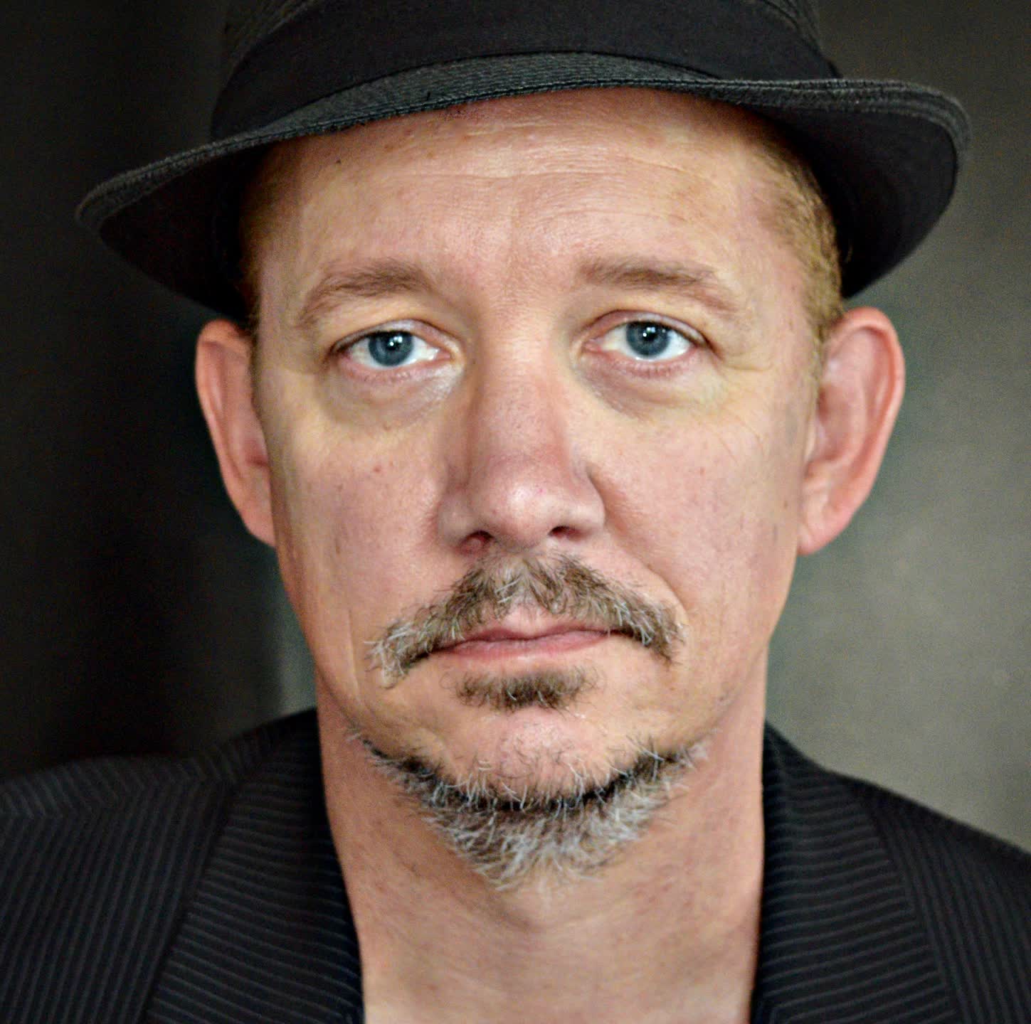 actor Tom Wood large photo