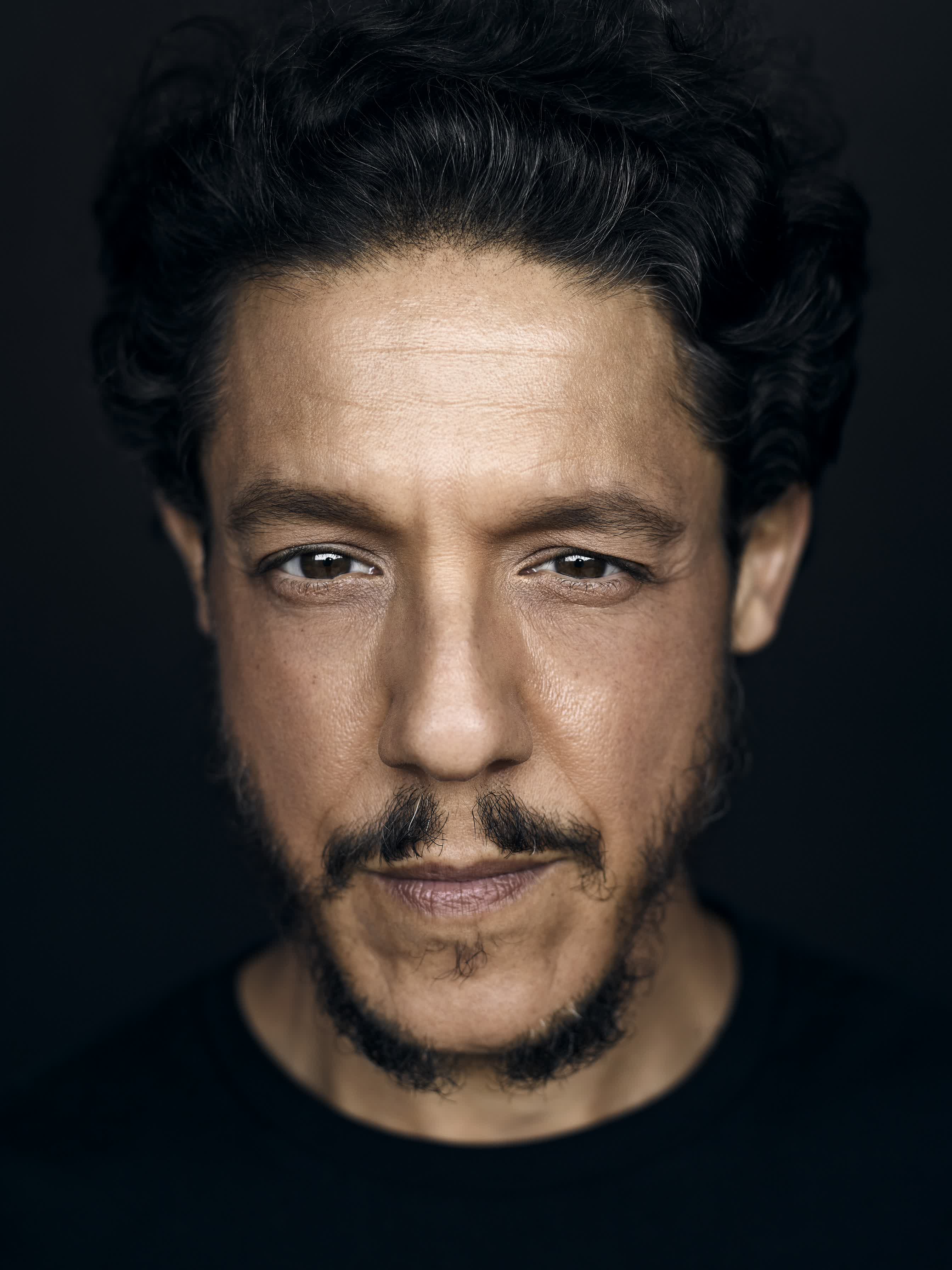 actor Theo Rossi large photo