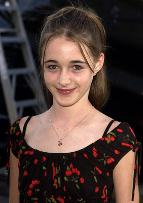 actor Sarah Dampf large photo